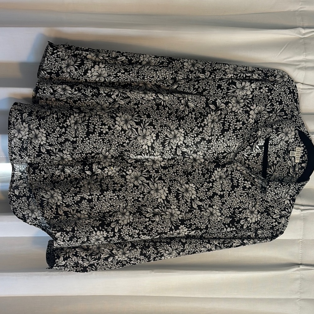 Spense Black and White Floral Button Down Shirt